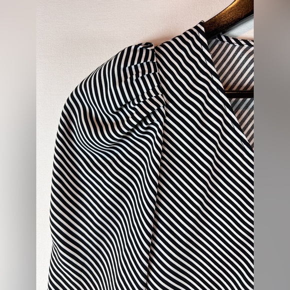 Anthropologie Madison d’Amelie black white stripe blouse size Small slimming - Picture 4 of 10